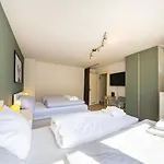 Apartment mit Balkon und Festungsblick