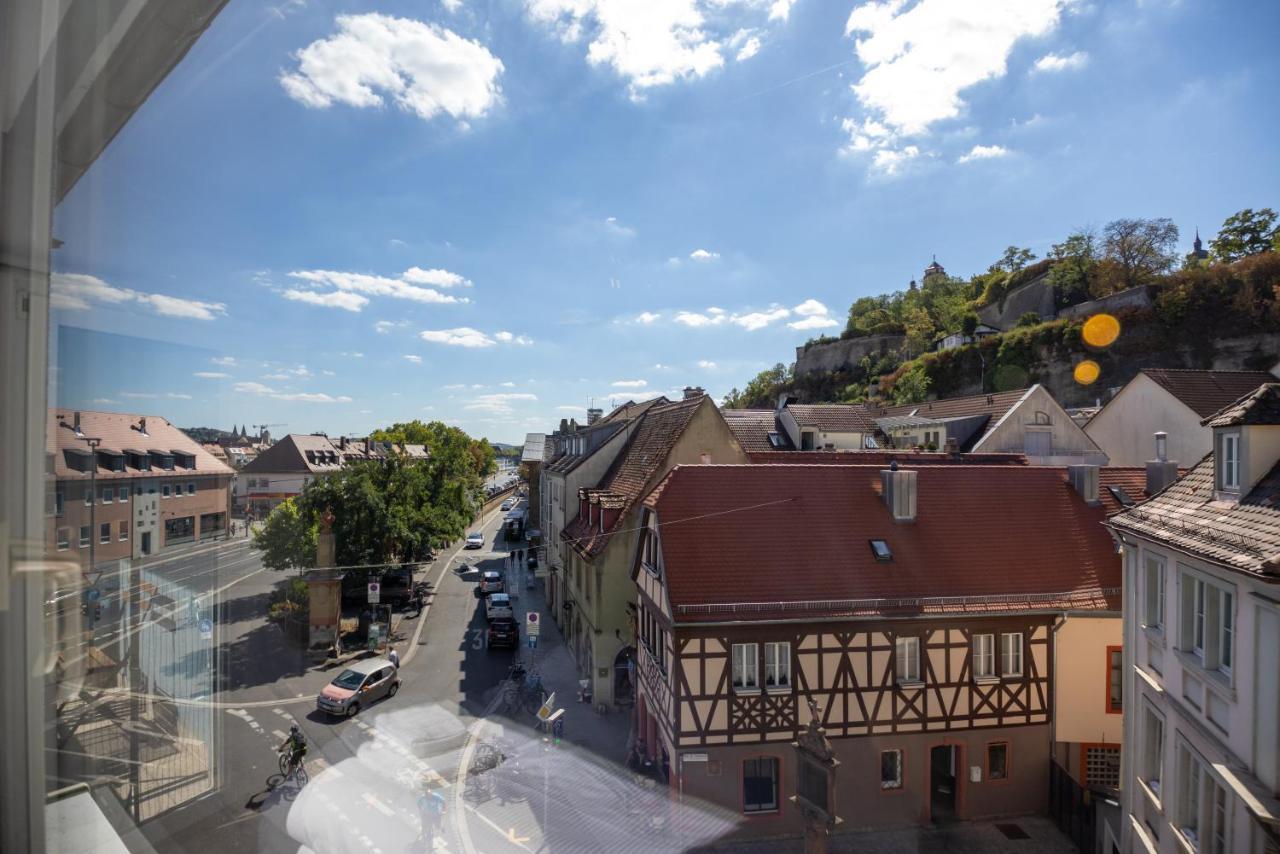 Apartment Mit Balkon Und Festungsblick Würzburg